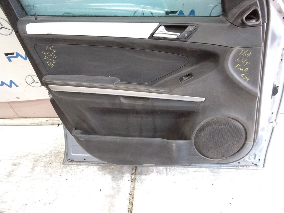 MERCEDES M-CLS W164  PASSENGER FRONT DOOR NSF SILVER 2005- 11 COMPLETE FMD584