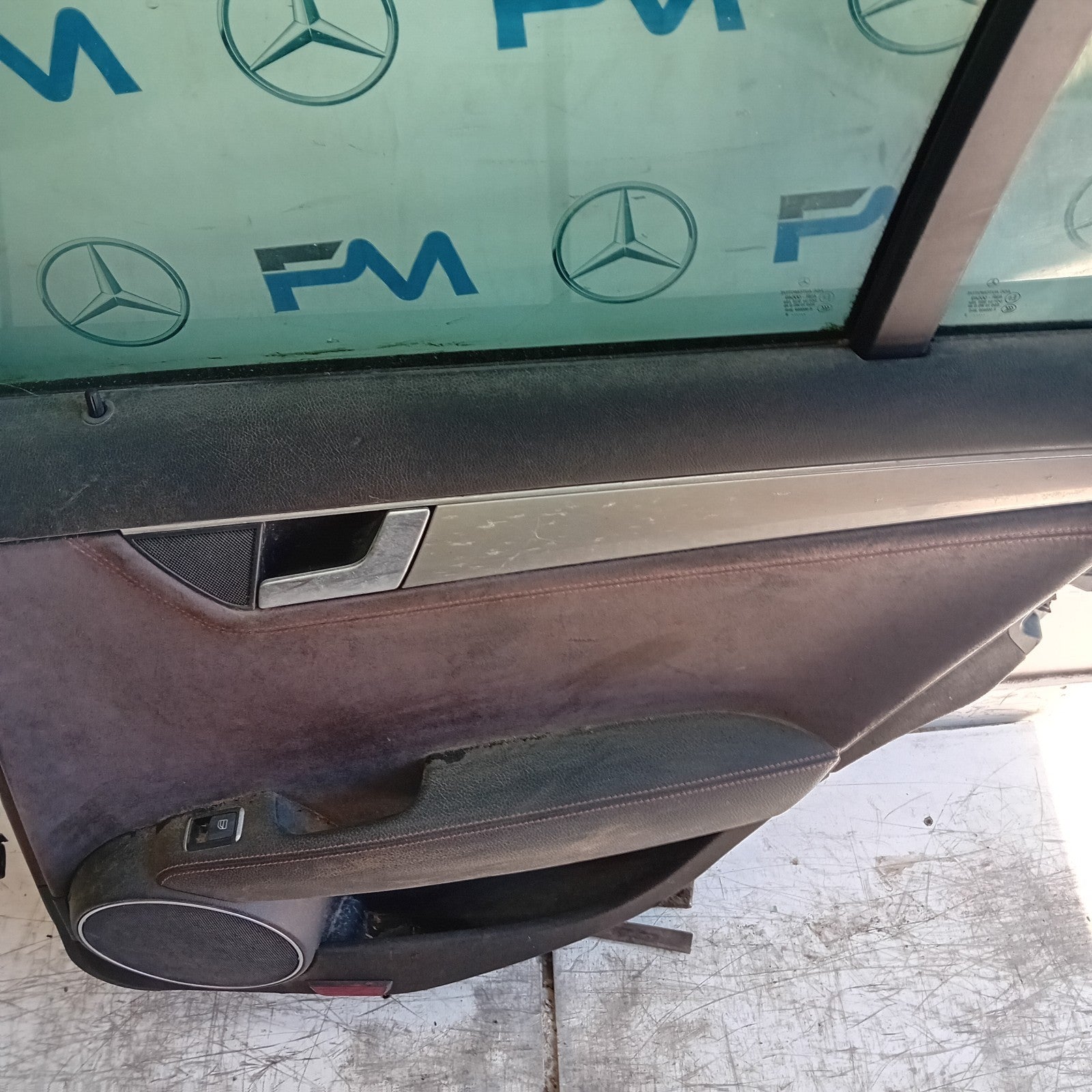 MERCEDES C-CLASS S204 EST DRIVER REAR DOOR OSR GREY 2008-14 FMD457