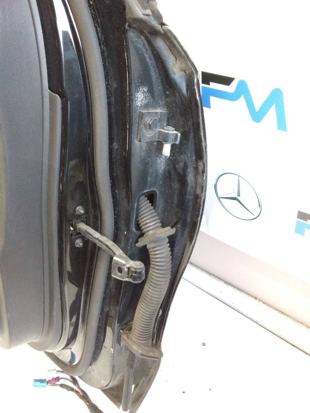 MERCEDES A-CLASS W177 PASSENGER SIDE FRONT DOOR N/S/F COMPLETE BLACK FMD104