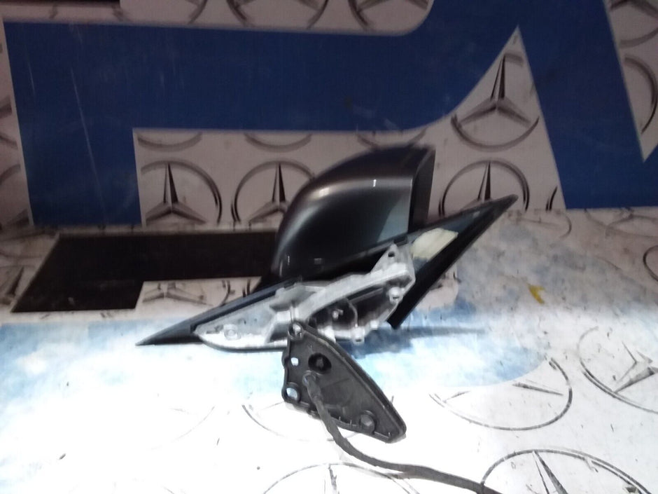 MERCEDES BENZ E CLASS W212 2009-13 DRIVER SIDE DOOR MIRROR SILVER - PUDDLE LIGHT