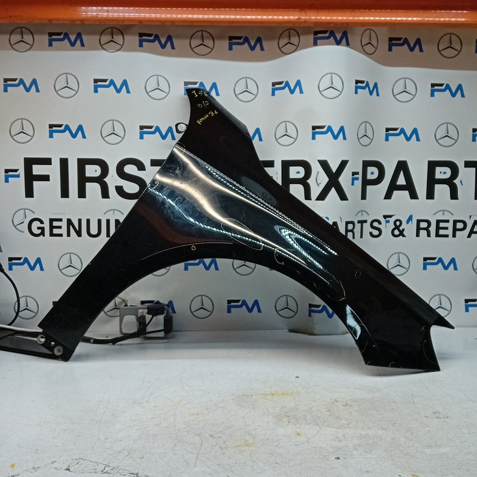 MERCEDES BENZ   A-CLASS W176 OS RIGHT DRIVER SIDE WINGS A1768810201 FMW34