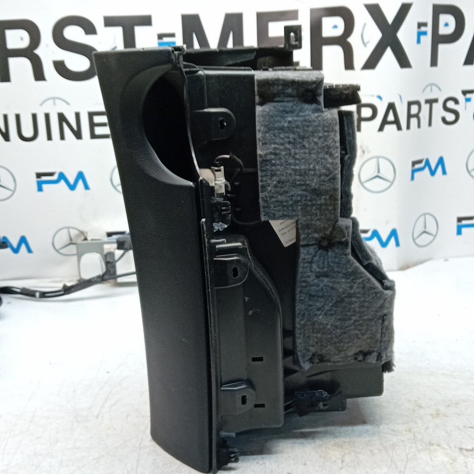 MERCEDES BENZ  C-CLASS W205 DASHBOARD GLOVEBOX  2015 A2057800191 FM001575