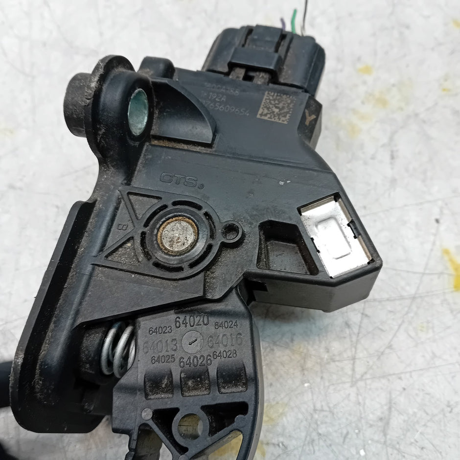 MITSUBISHI OUTLANDER MK3 THROTTLE ACCELERATOR 16600A188 2013  FM001479
