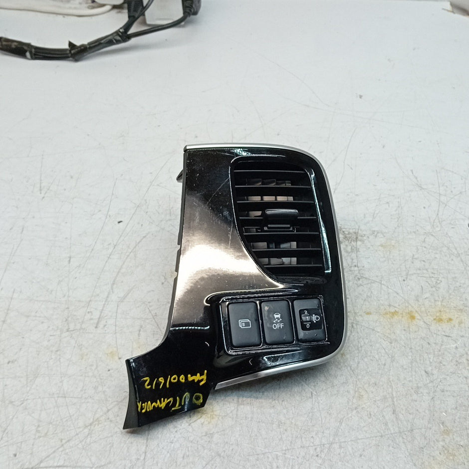 MITSUBISHI OUTLANDER MK3 DASHBOARD AIR VENT + SWITCH 8030A202 FM001612