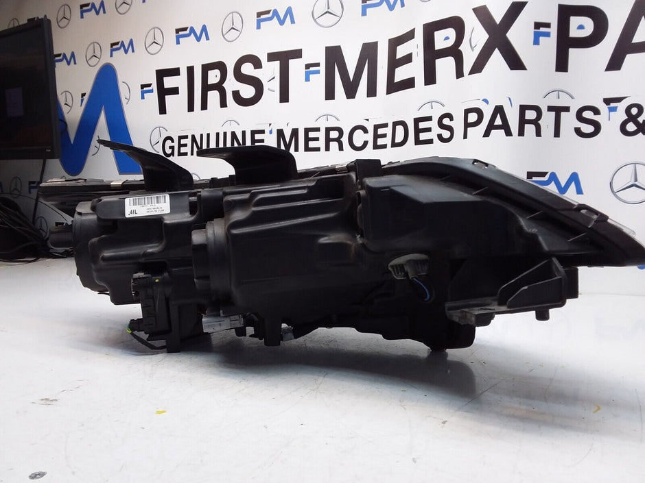 MITSUBISHI OUTLANDER MK3 2016 HEADLIGHT PASSENGER SIDE LEFT L0094I OBL8 FMH71