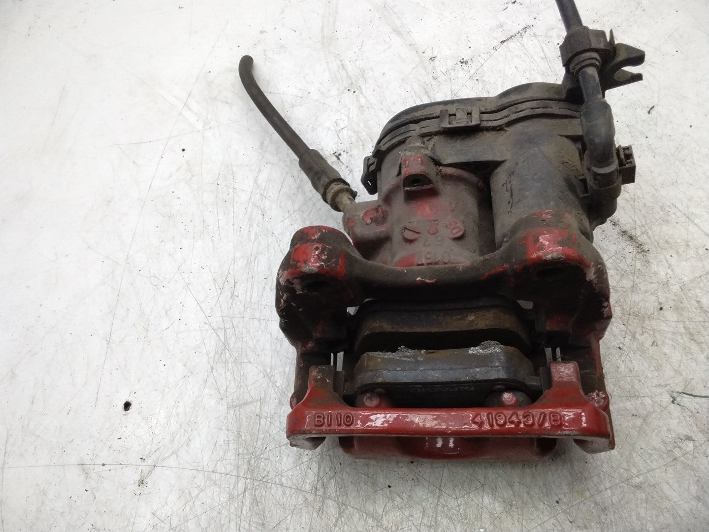 MERCEDES  B-CLASS W246 BRAKE CALIPER REAR LEFT PASSENGER SIDE A2464231998 FMR139