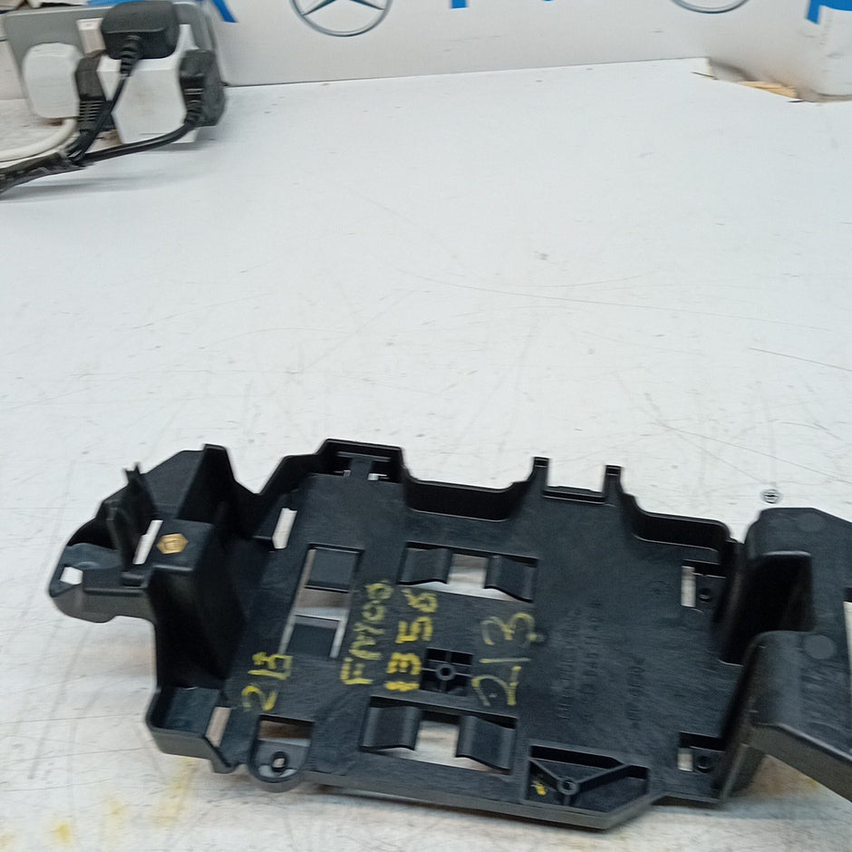 MERCEDES E-CLASS REAR BODY CONTROL MODULE BRACKET W213 A2135451140 2016 FM001356