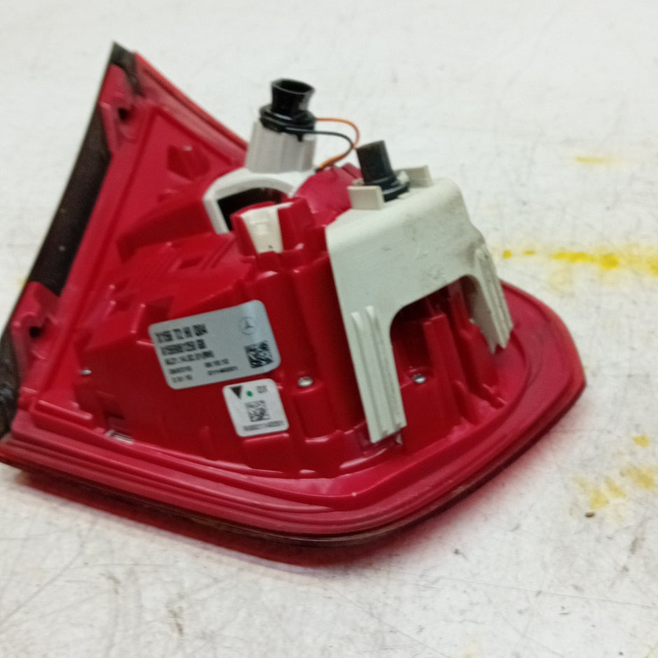 MERCEDES GLA X156 DRIVER RIGHT OS REAR INNER TAIL LIGHT A1569061258 2015 FMT277