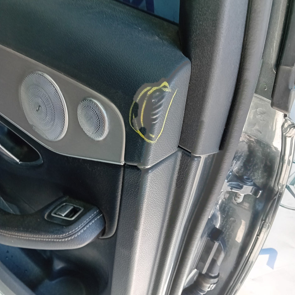 MERCEDES C-CLASS W205 PASSENGER REAR DOOR NSR 2014 GREY COMPLETE FMD487