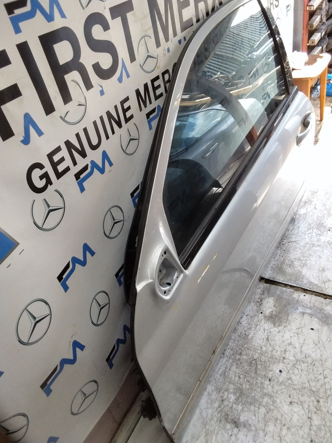 MERCEDES C-CLS W203 SLN PASSENGER FRONT DOOR NSF SILVER 2001-04  FMD591