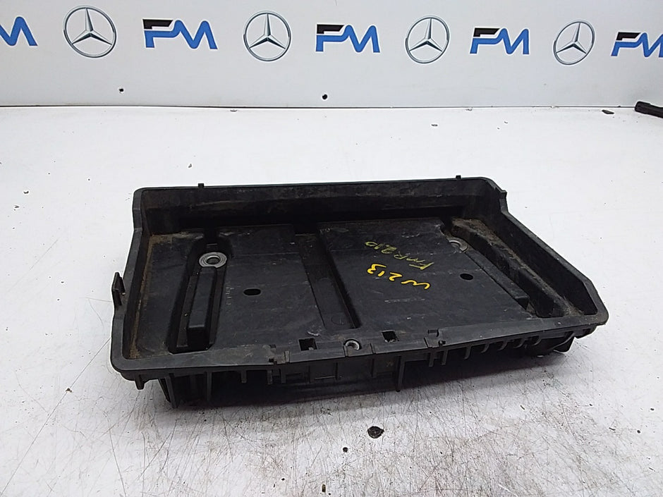 MERCEDES BENZ C-CLASS W205 BATTERY TRAY COVER  A2056200118 FMR210