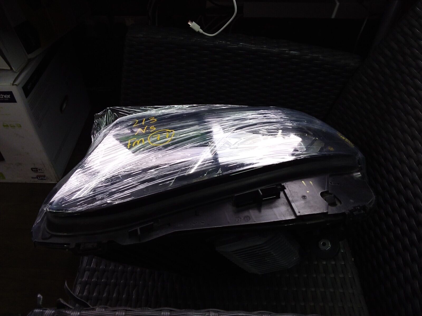 MERCEDES E CLASS W213 2016-2021 PASSENGER SIDE LED HEADLIGHT A2139064104 FM77