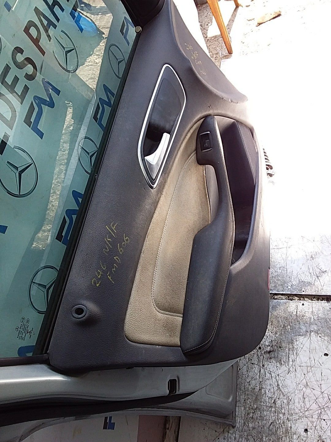 MERCEDES B-CLS W246  PASSENGER FRONT DOOR NSF SILVER 2012-2019  FMD606