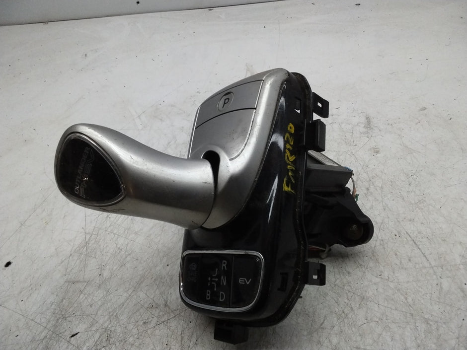 MITSUBISHI OUTLANDER GEAR STICK 2400A355 FMR120