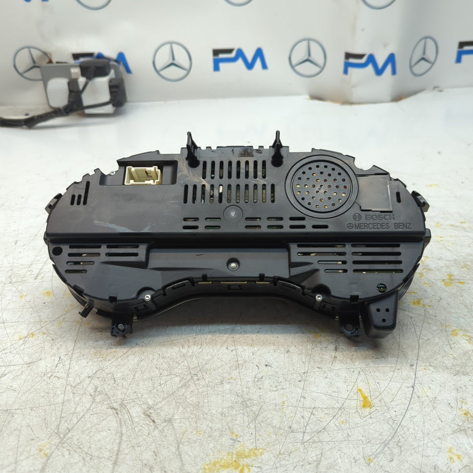 MERCEDES B-CLASS W246 SPEEDOMETER INSTRUMENT CLUSTER BLACK A2469006911 FM001357