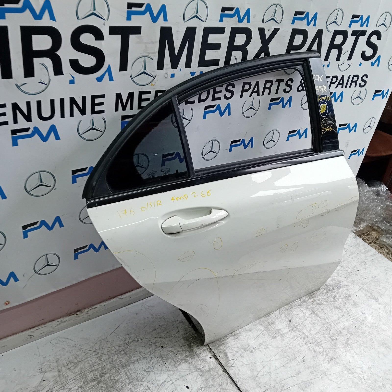 MERCEDES A-CLASS W176 SLN DRIVER REAR DOOR OSR WHITE 2012-18 COMPLETE FMD266