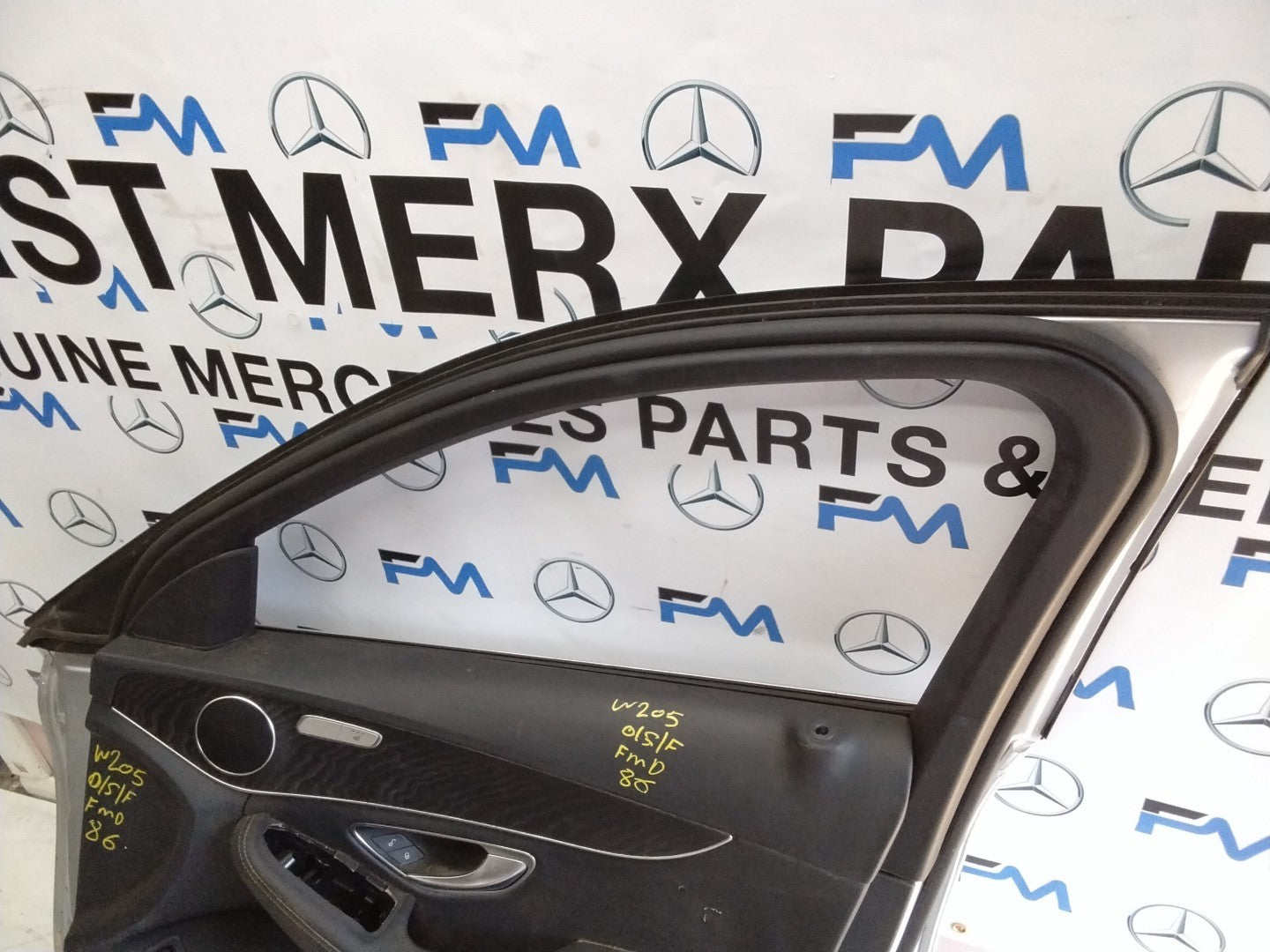 MERCEDES BENZ C-CLASS W205 DRIVER SIDE FRONT DOOR O/S/F  SILVER FMD86