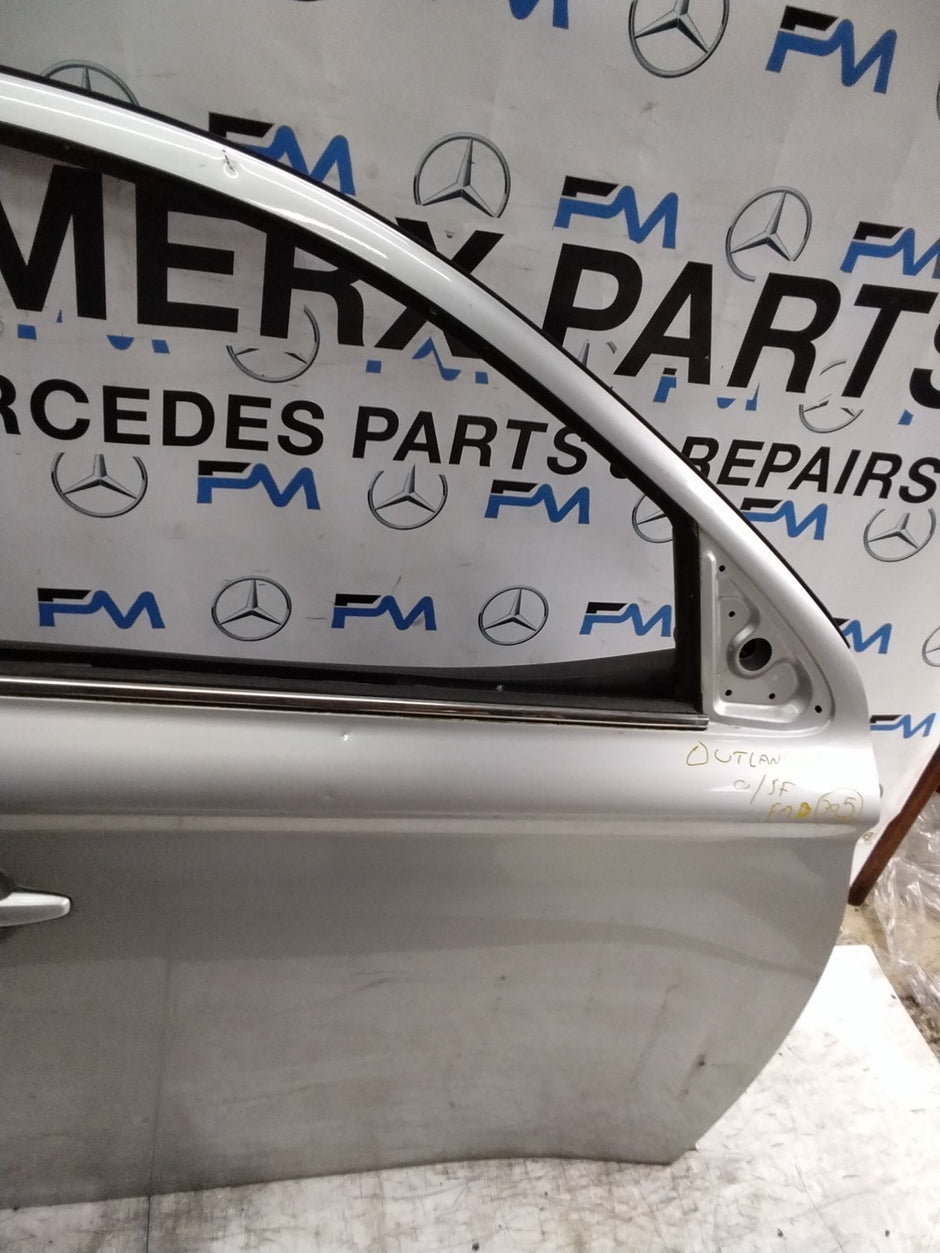 MITSUBISHI OUTLANDER MK3 DRIVER FRONT DOOR OSF SILVER COMPLETE 2013 FMD305