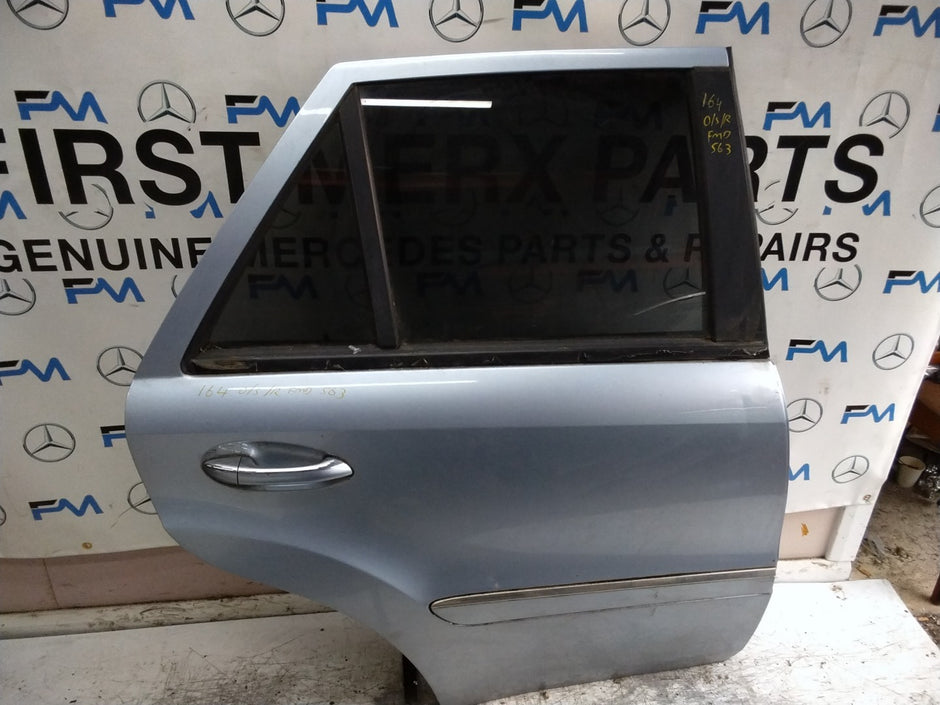MERCEDES M-CLASS W164  DRIVER REAR DOOR OSR BLUE 2005-2011 COMPLETE FMD563