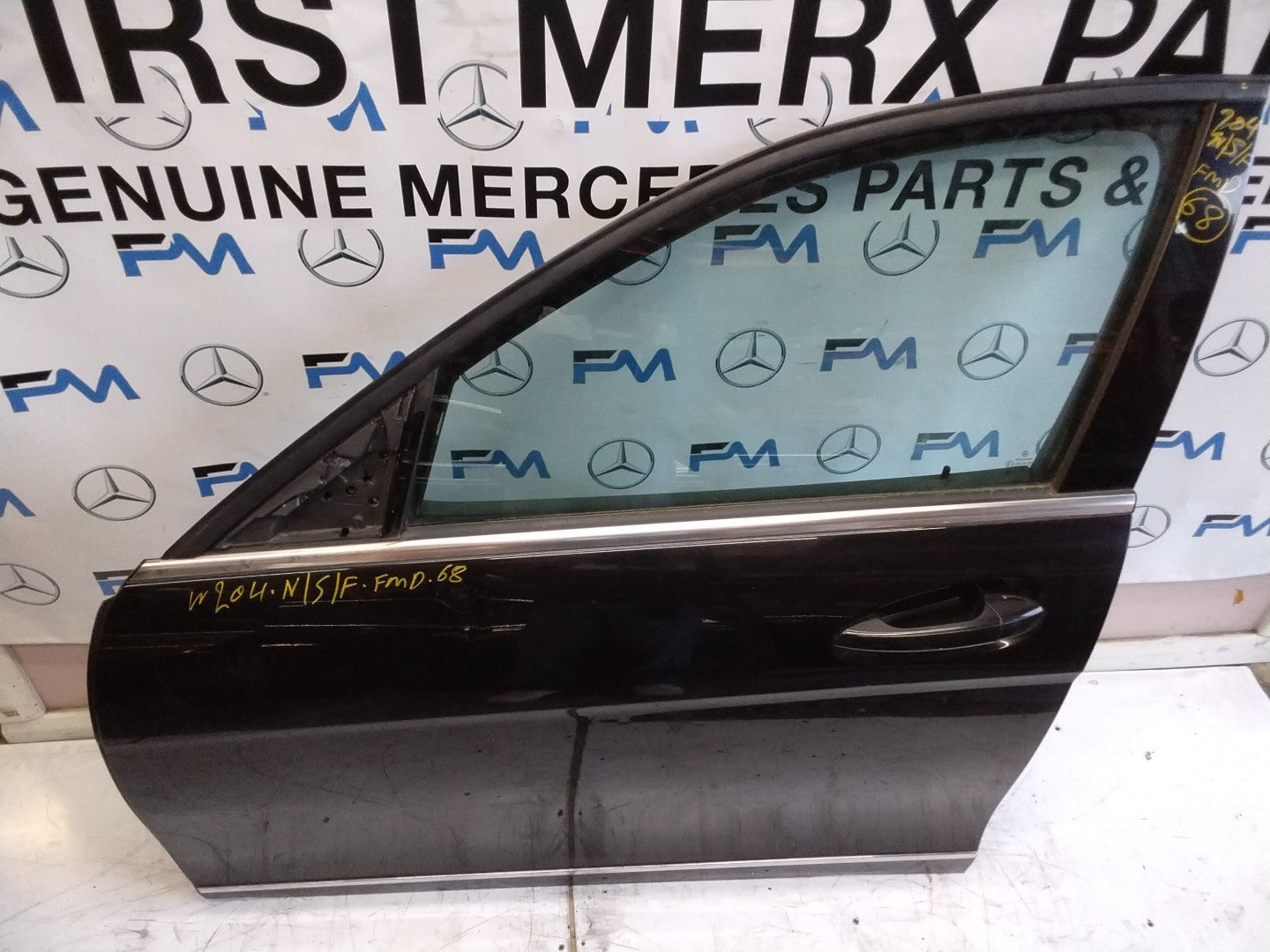 MERCEDES BENZ C-CLASS W204 PASSENGER SIDE FRONT DOOR N/S/F COMPLETE BLACK FMD68