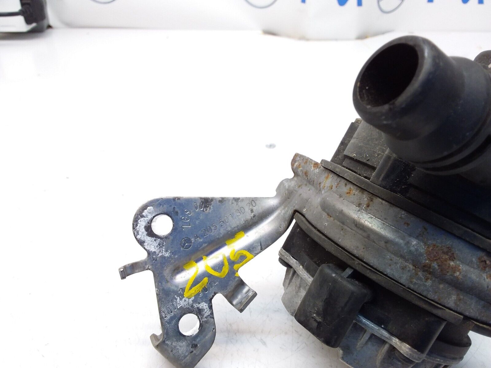 MERCEDES C-CLASS W205 ELECTRIC COOLER WATER PUMP A2055013020 FM00409