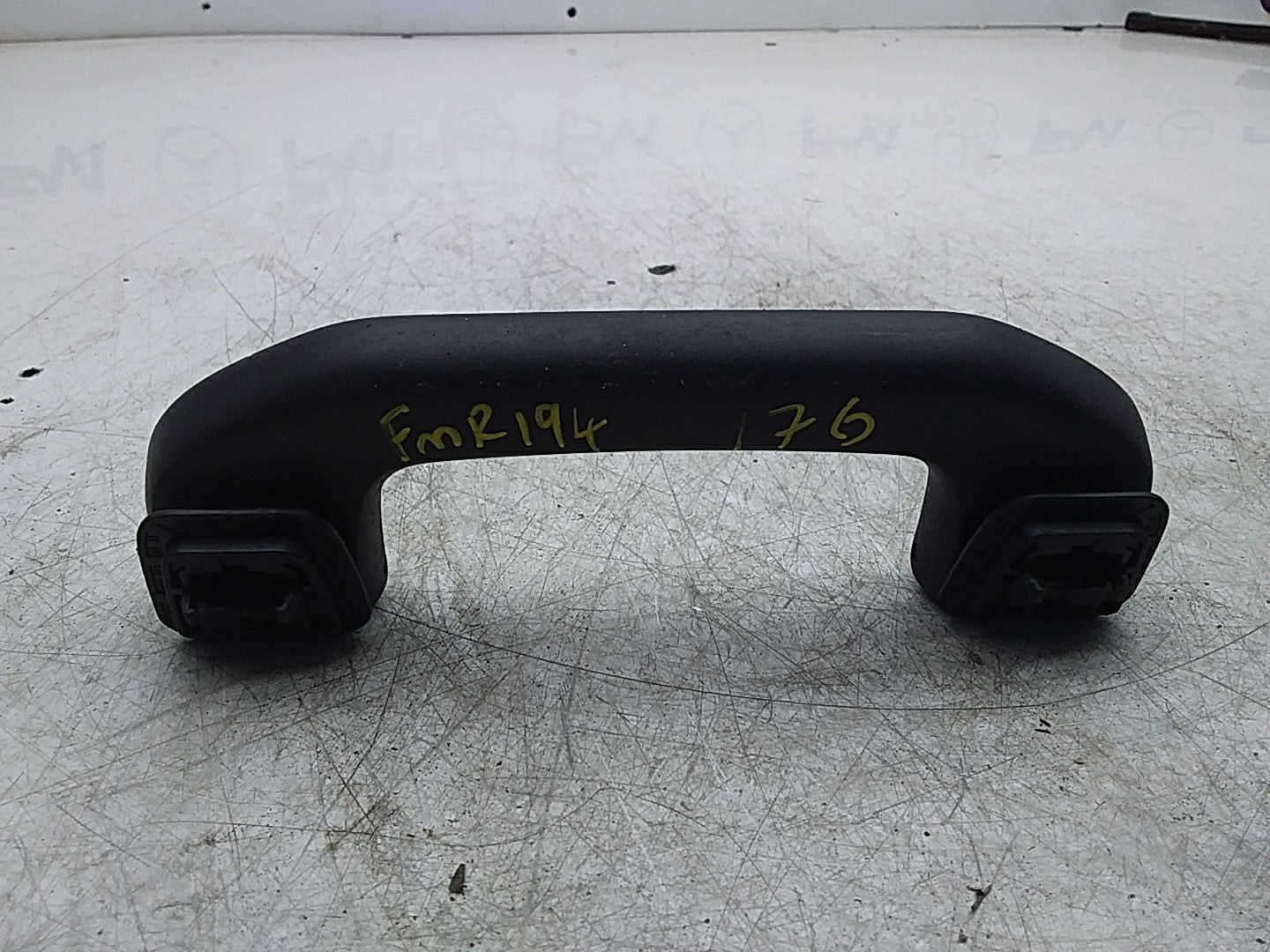 MERCEDES A-CLASS W176 REAR ROOF GRAB HANDLE PASSENGER SIDE  A0998150039 FMR194