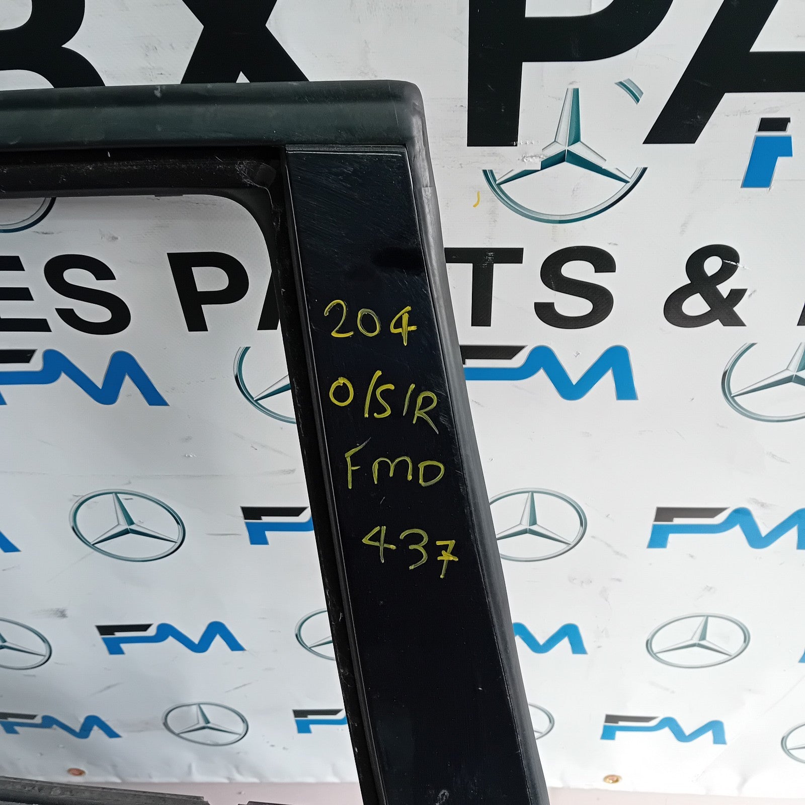 MERCEDES C-CLASS W204 SLN DRIVER REAR DOOR OSR WHITE 2009-2014 FMD437