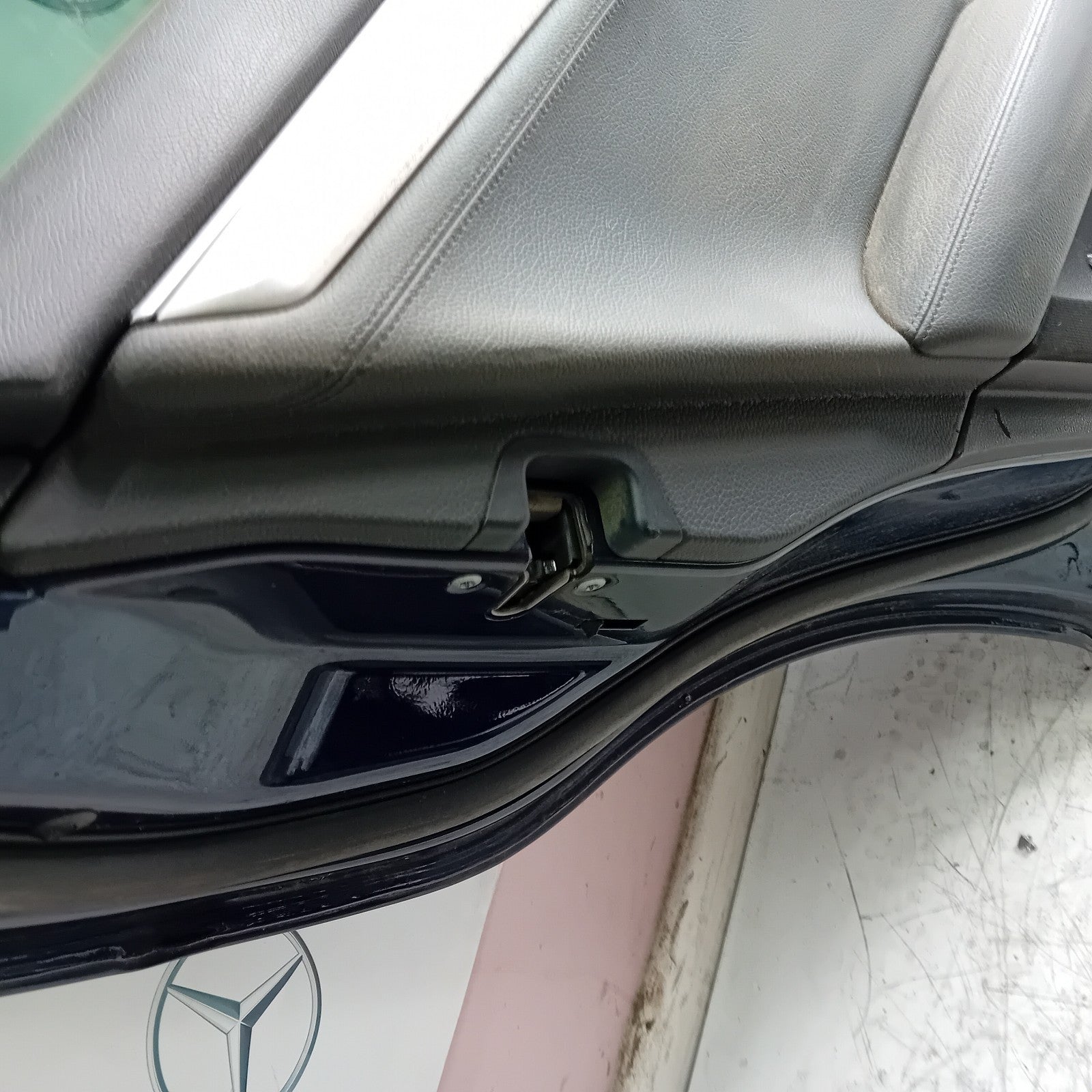 MERCEDES C-CLASS W204 PASSENGER REAR DOOR NSR BLUE 2008-14 COMPLETE FMD233