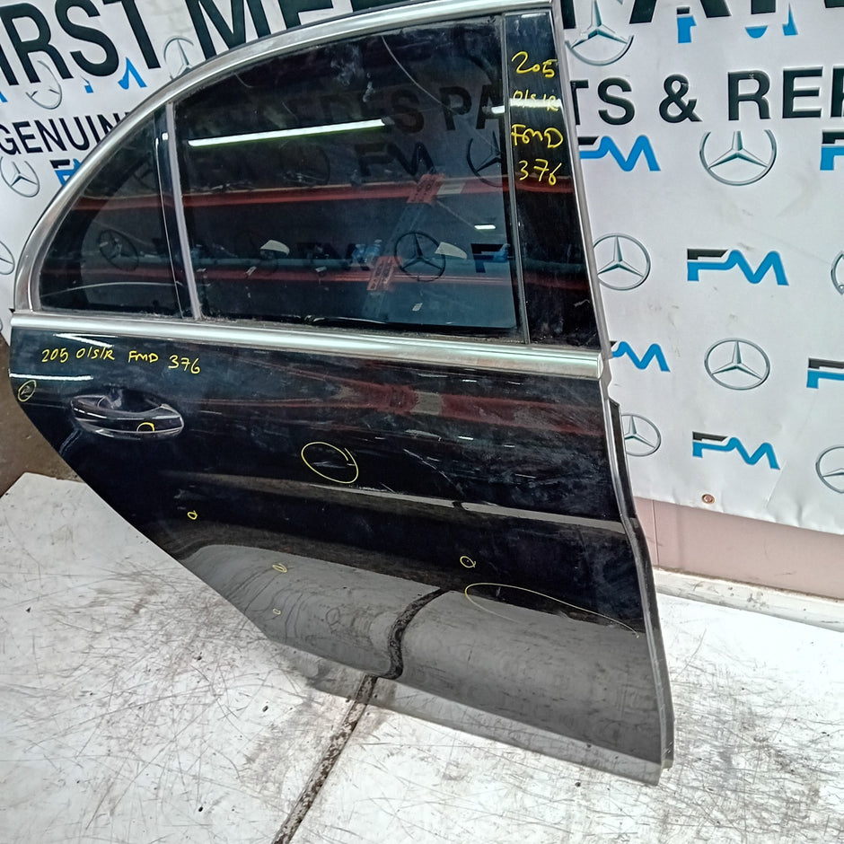 MERCEDES C-CLASS W205 SLN PASSENGER REAR DOOR NSR BLACK 2014 ON COMPLETE FMD376