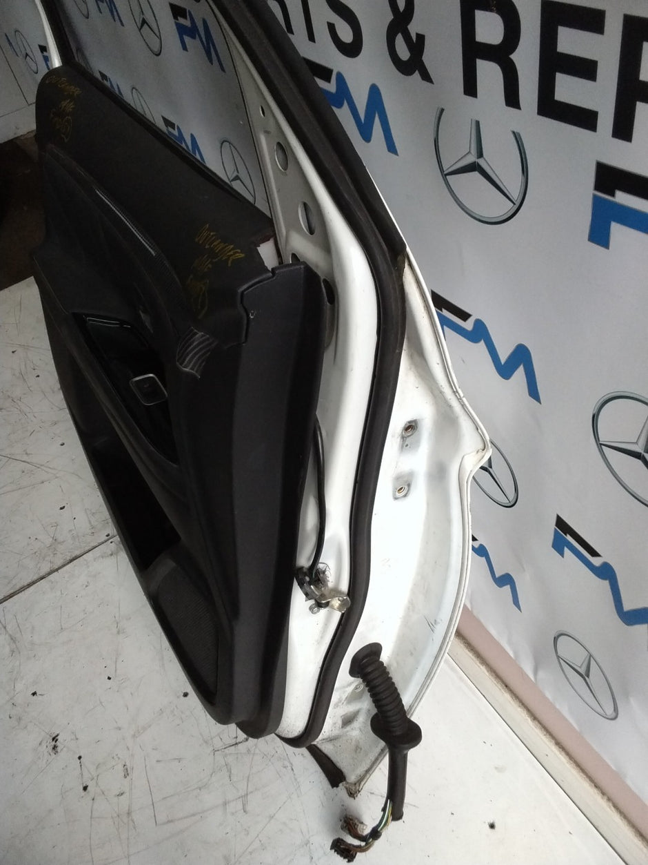 MITSUBISHI OUTLANDER PASSENGER SIDE FRONT DOOR N/S/F COMPLETE WHITE FMD57