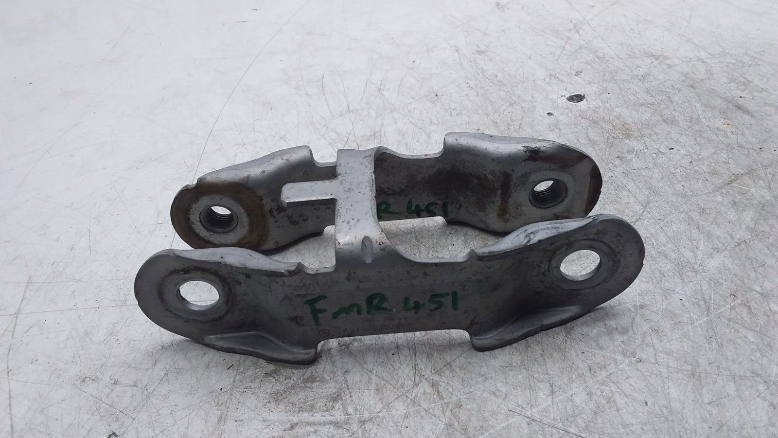 MERCEDES BENZ B-CLASS W246 ENGINE MOUNT BRACKET A2462400809 FMR451