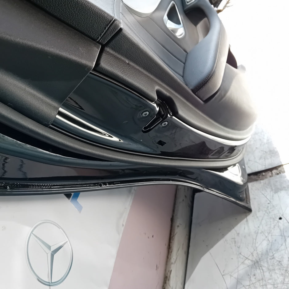 MERCEDES C-CLASS W205 SLN PASSENGER REAR DOOR NSR BLACK 2014 ON COMPLETE FMD428