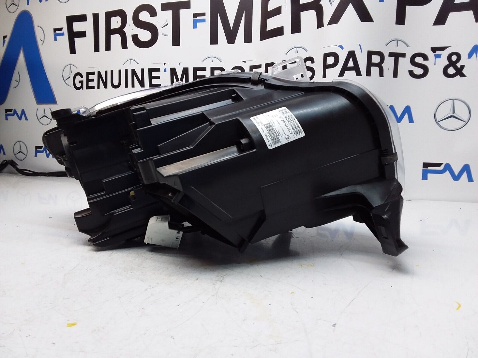 MERCEDES-BENZ W166 GLE PASSENGER NS  HEADLIGHT A1668204256 FMH77 LED INTELLIGENT