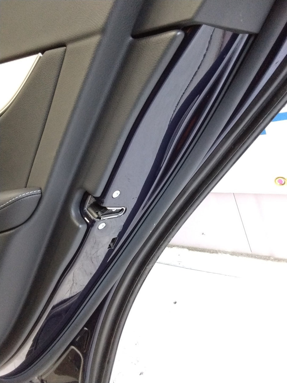 MERCEDES BENZ  E-CLASS W213 DRIVER SIDE REAR DOOR O/S/R COMPLETE BLUE FMD90