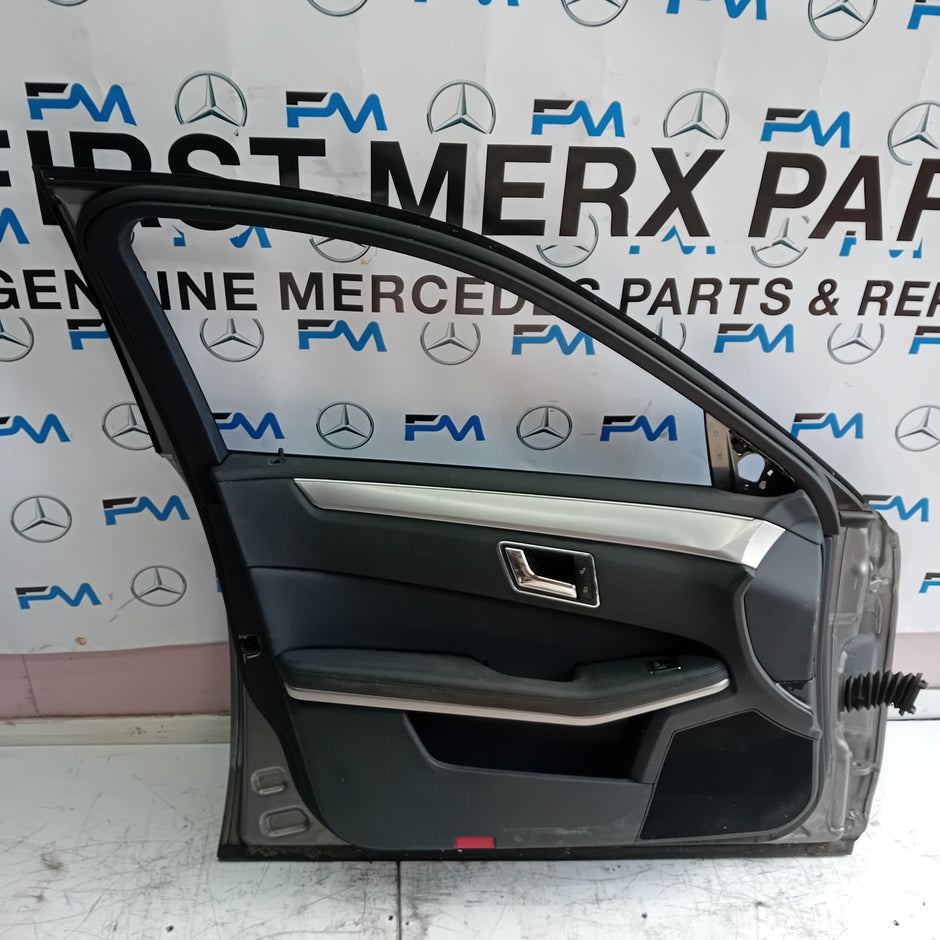 MERCEDES BENZ  E-CLASS W212 PASSENGE SIDE FRONT DOOR N/S/F COMPLETE GREY FMD113