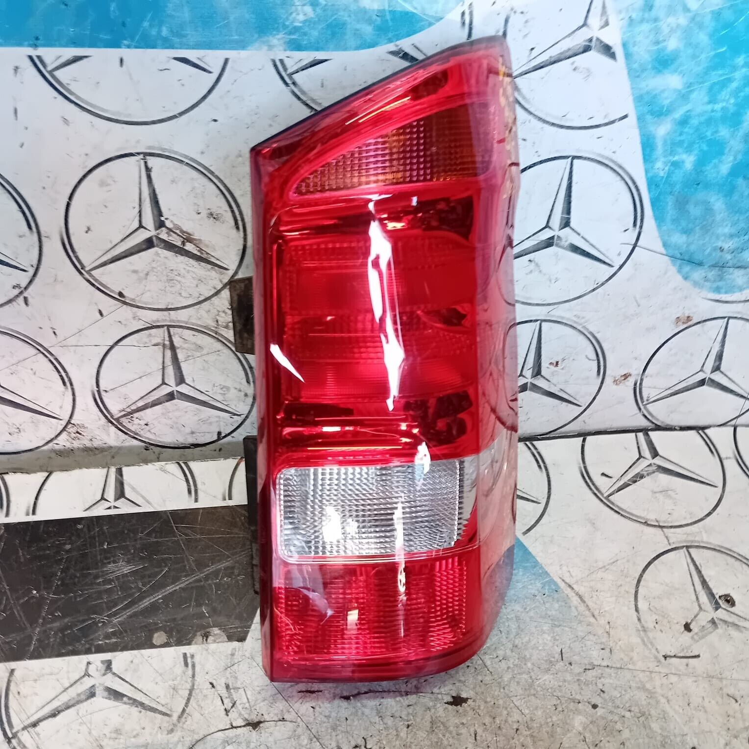 MERCEDES VITO W447 2015-2020 PASSENGER SIDE ( NEAR SIDE ) REAR TAIL LIGHT