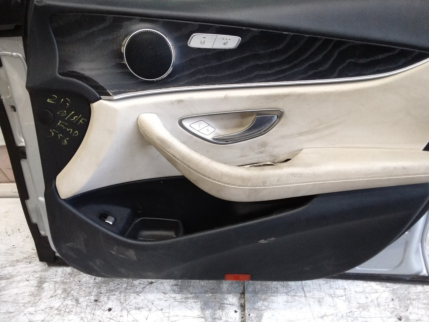 MERCEDES E-CLASS W213 SLN DRIVER FRONT DOOR OSF SILVER 2016-20 FMD556