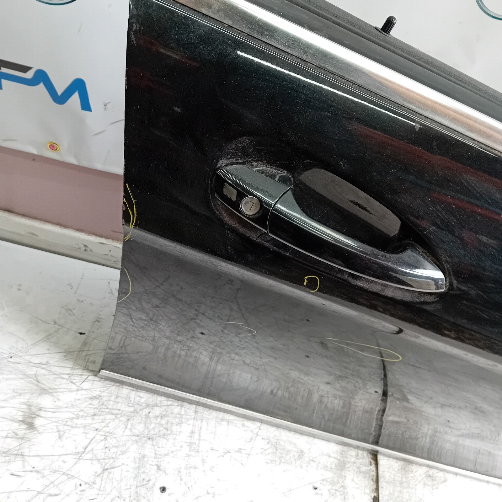 MERCEDES BENZ C-CLASS W204  DRIVER FRONT DOOR OSF BLACK 2009-14 COMPLETE FMD235