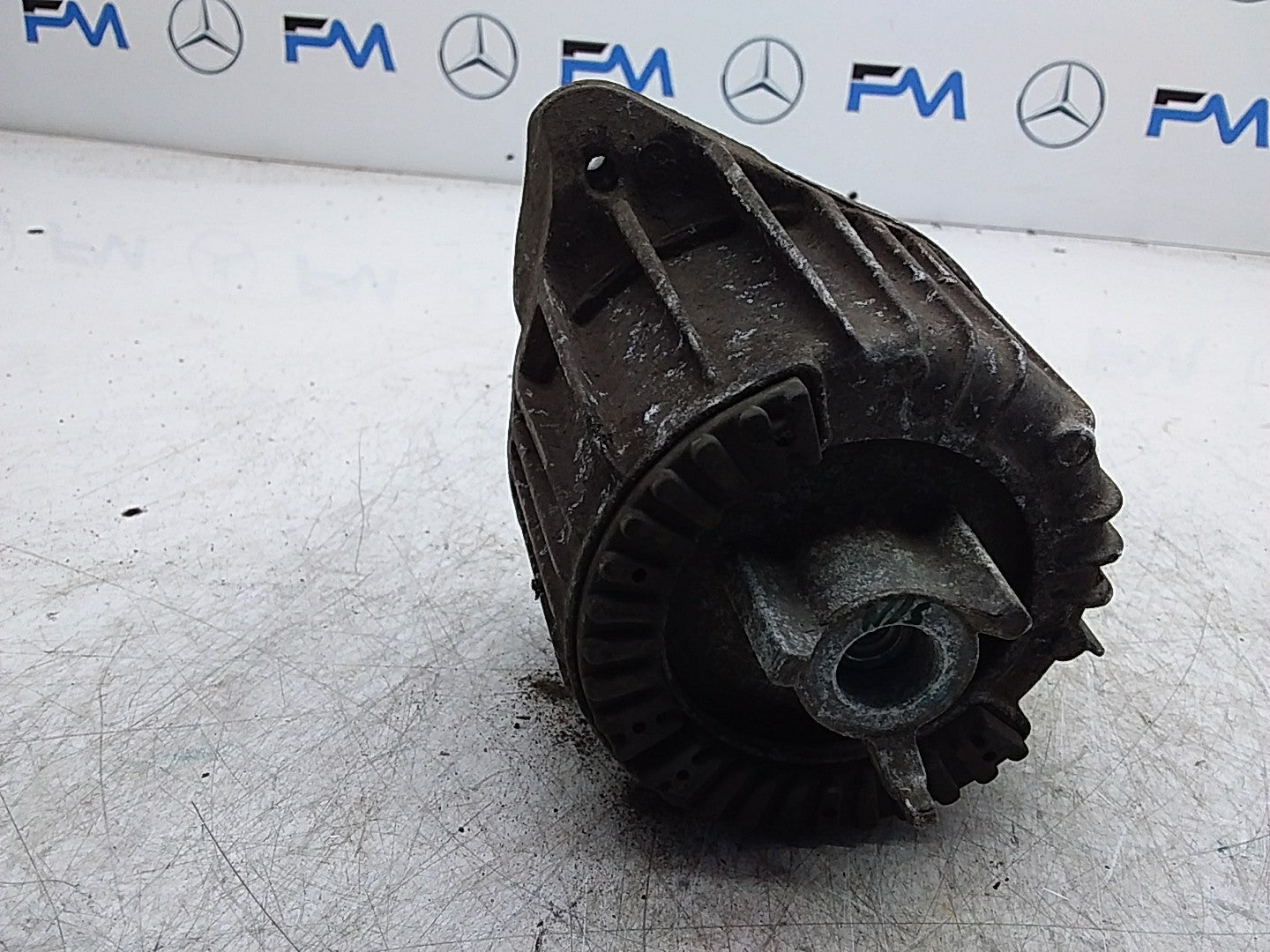 MERCEDES BENZ  E-CLASS  W212  ENGINE MOUNT LEFT NS A2122404217 FMR352