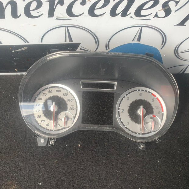 MERCEDES A CLASS W176 2013 DIESEL SPEEDOMETER INSTRUMENT CLUSTER A1769009401