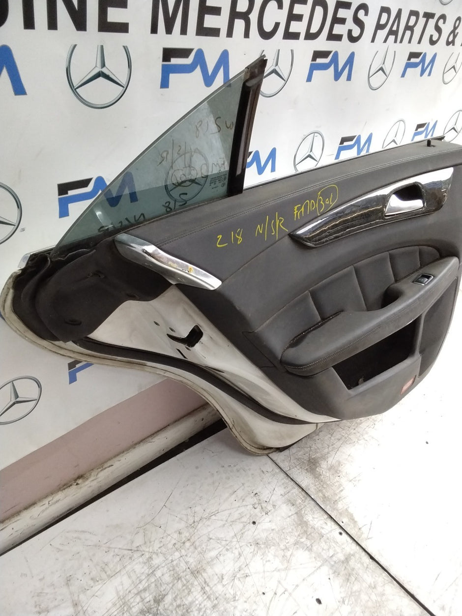 MERCEDES CLS W218  COUPE PASSENGER REAR DOOR NSR WHITE 2011-17 COMPLETE FMD301
