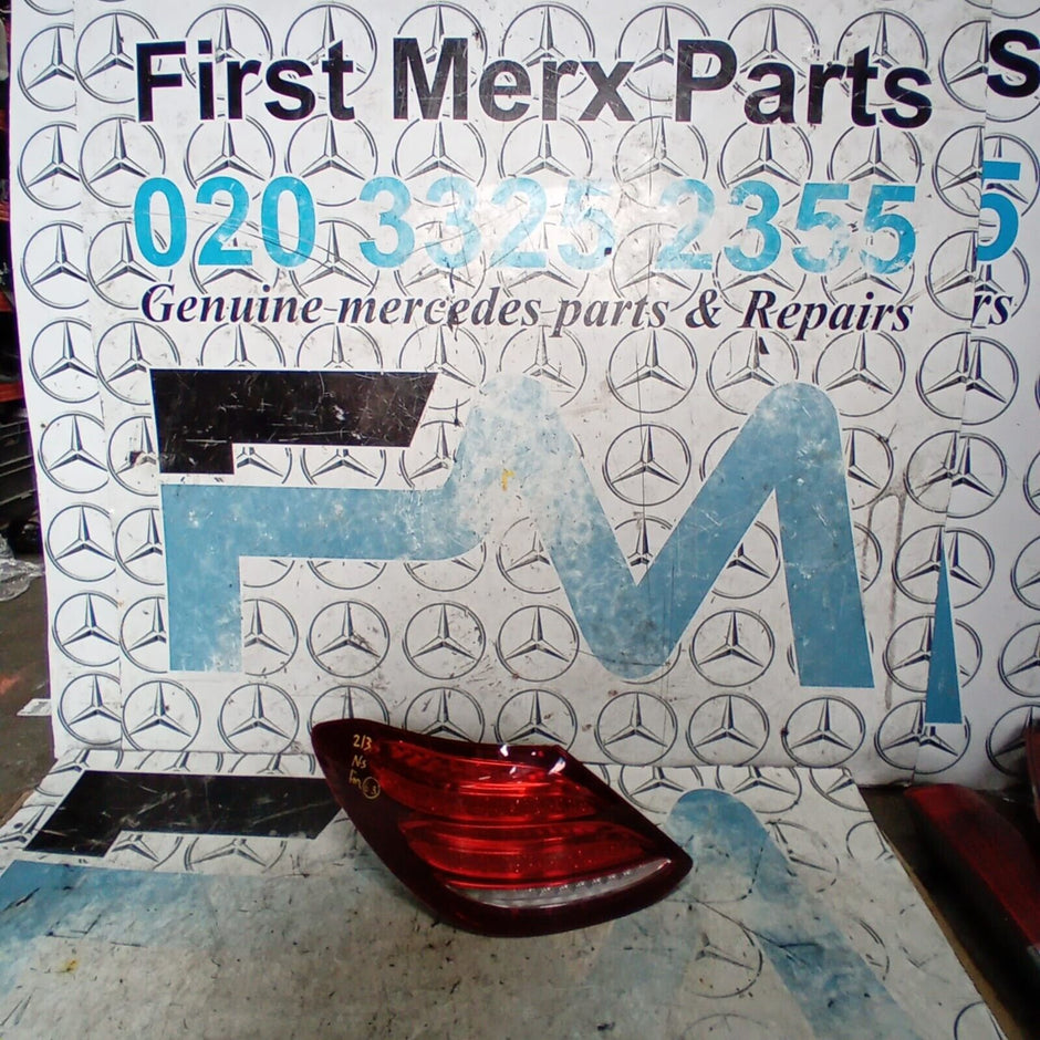 MERCEDES BENZ E-CLASS W213 E63 PASSENGER SIDE (NEAR SIDE) REAR LIGHT A2139067900