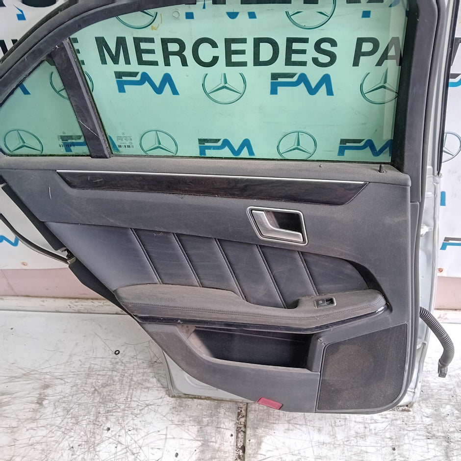 MERCEDES E-CLASS W212 DRIVER REAR DOOR OSR  2009-16 SILVER COMPLETE FMD389