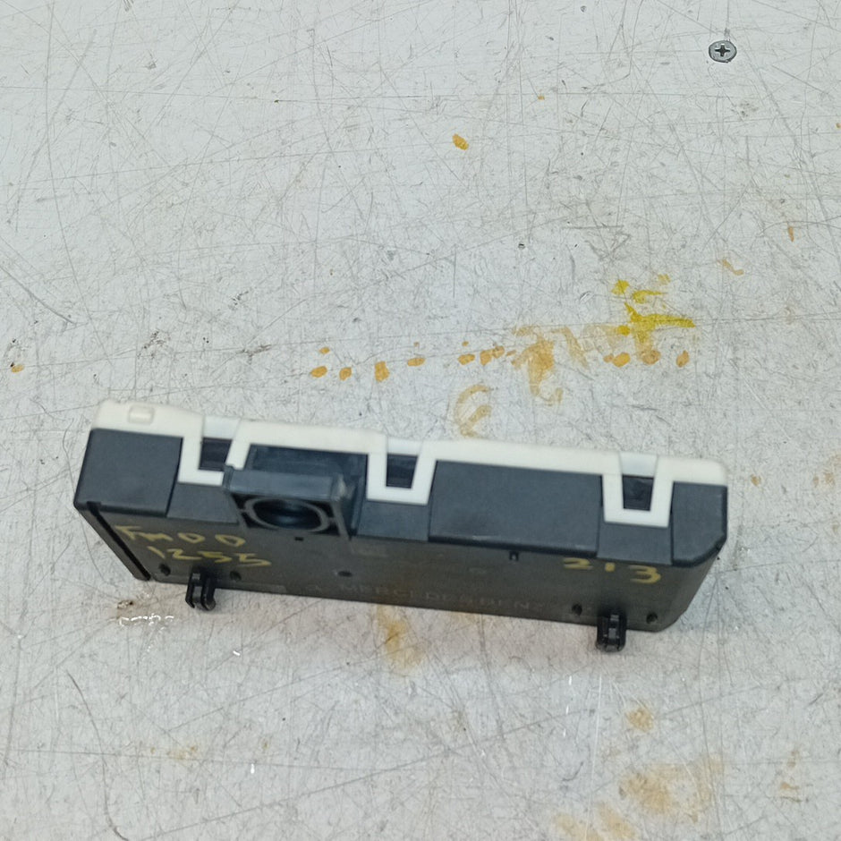 MERCEDES E-CLASS TAILGATE CONTROL MODULE W213 A2139004711 2016 ON FM001255