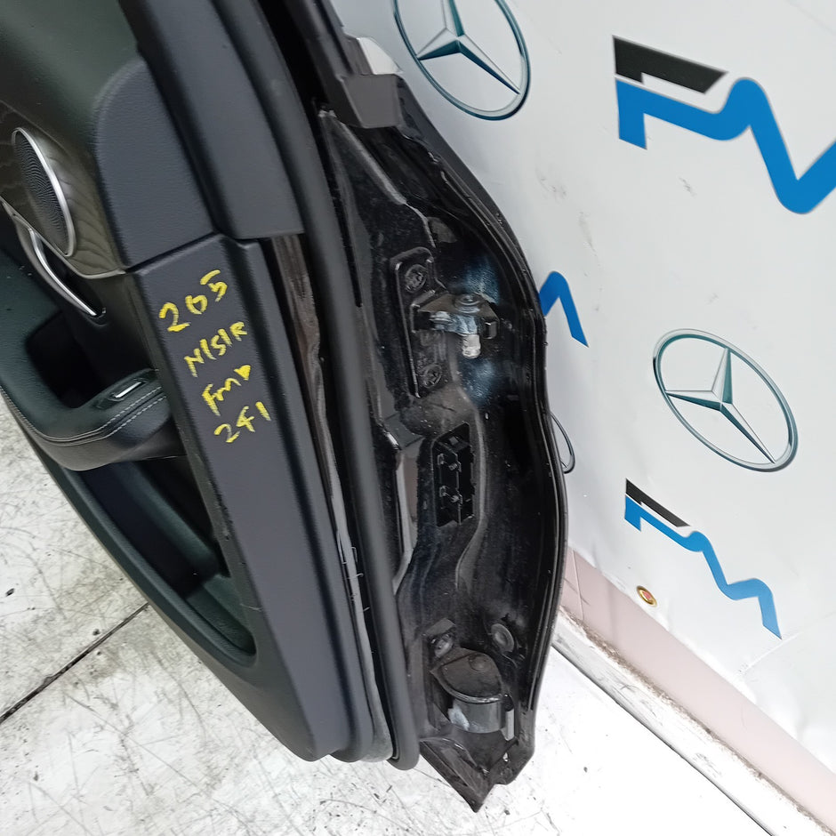 MERCEDES C-CLASS W205 SLN PASSENGER REAR DOOR NSR BLACK 2014 ON COMPLETE FMD241