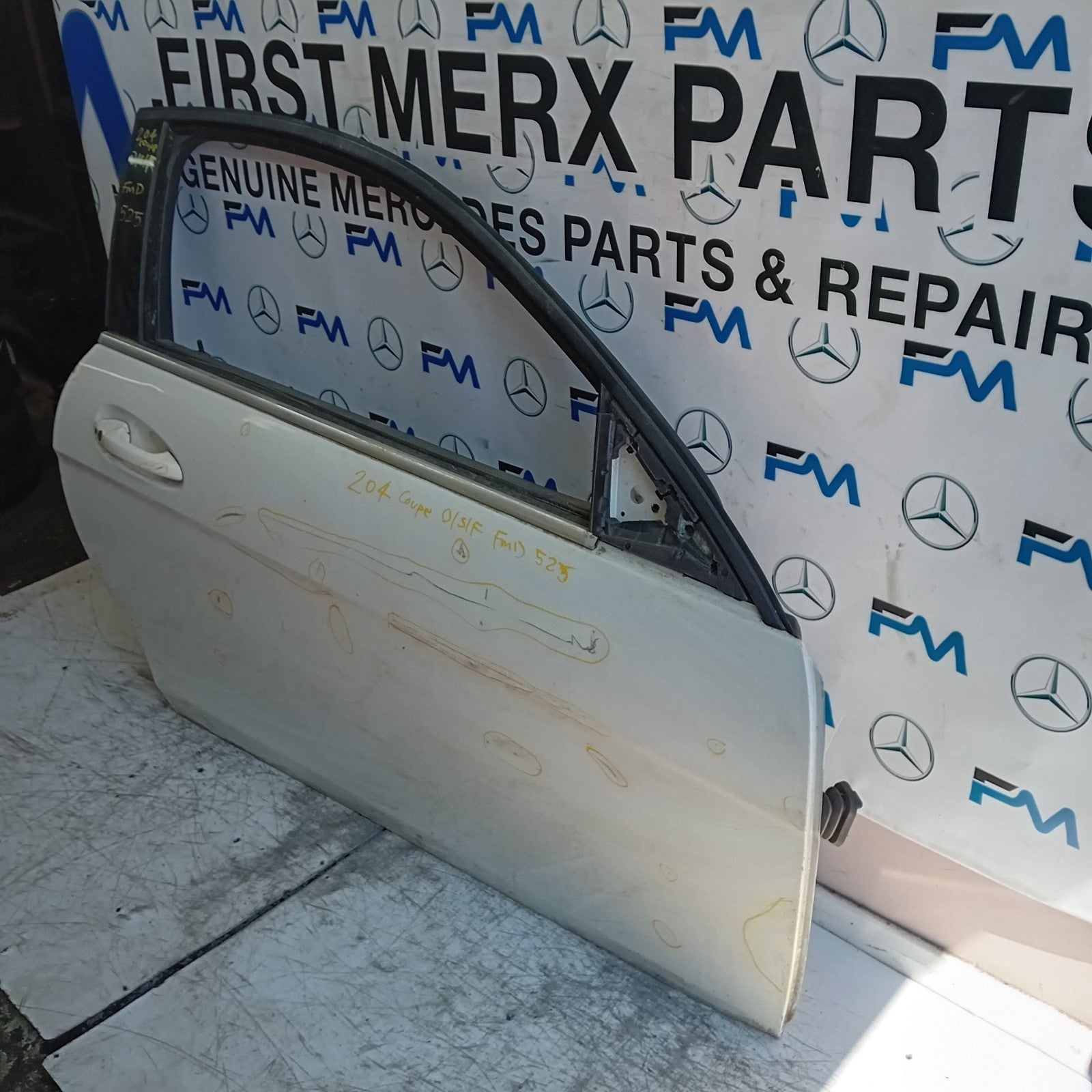 MERCEDES BENZ C-CLASS W212 COUPE DRIVER FRONT DOOR OSF 2012 WHITE COMPLET FMD525