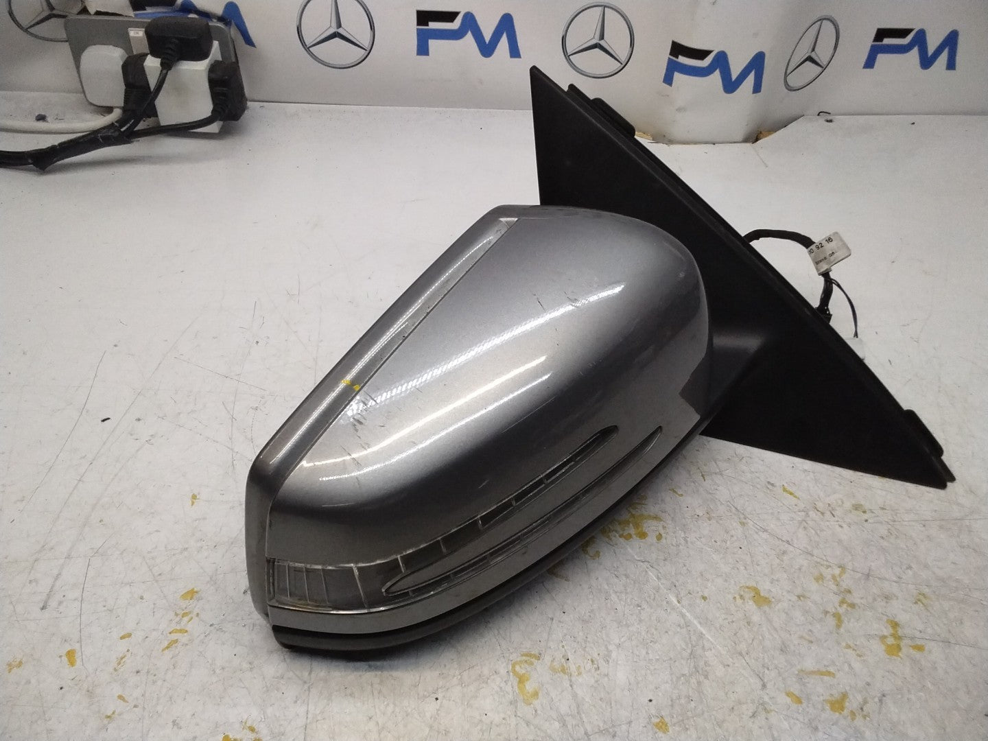 MERCEDES C-CLASS  W204 DRIVER SIDE WING MIRROR A2048109216 GREY FMM21
