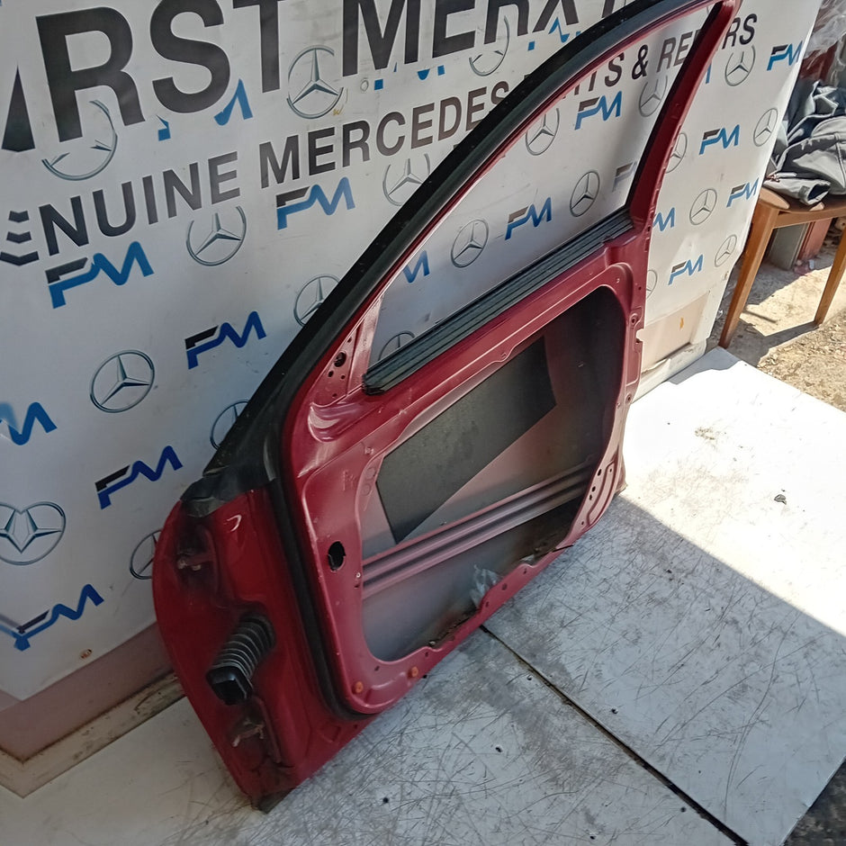 MERCEDES C-CLASS W204 SLN DRIVER FRONT DOOR OSF RED 2008-14 FMD456