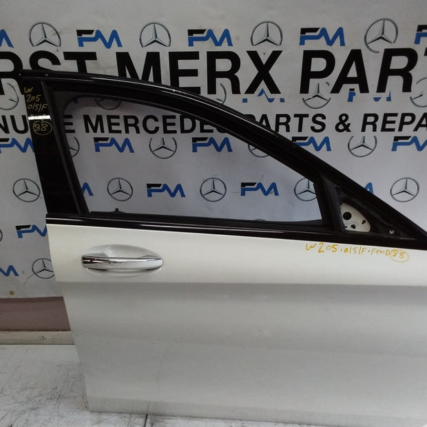 MERCEDES BENZ C-CLASS W205 DRIVER SIDE FRONT DOOR O/S/F COMPLETE WHITE  FMD88