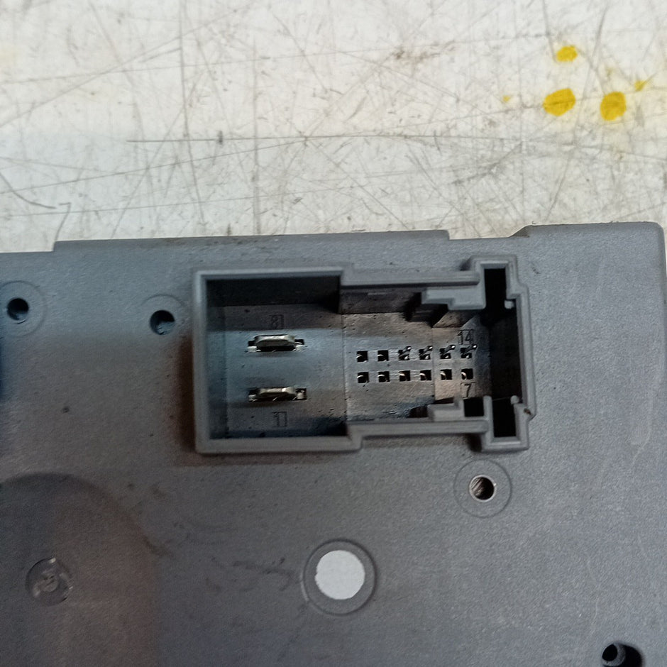 MERCEDES C-CLASS TAILGATE CONTROL MODULE W206 A2069005421  FM001352